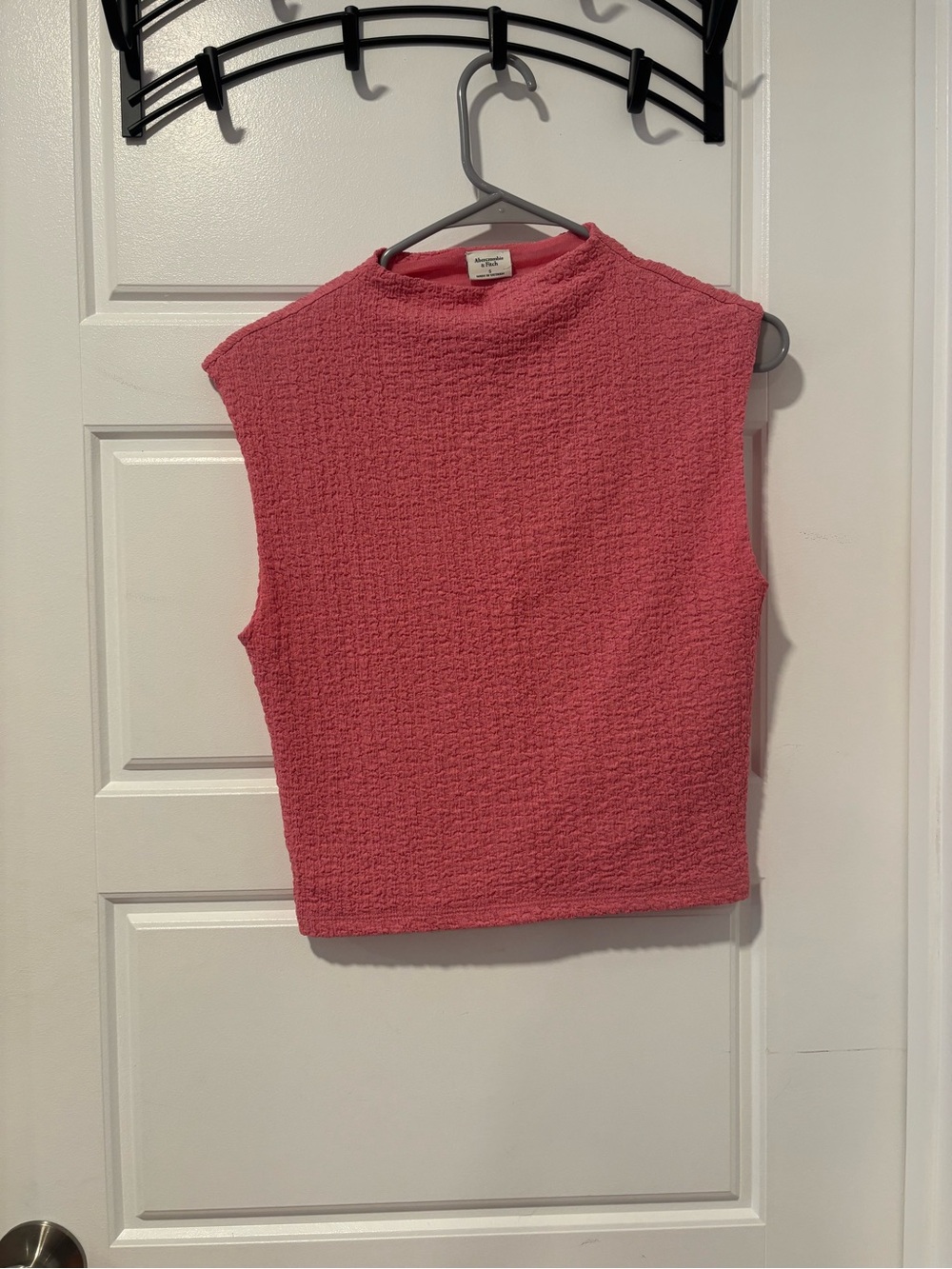 Abercrombie & Fitch Sleeveless Textured Mock Neck Tank - Rose
